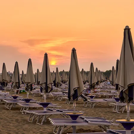 Apartment Flat For 6 Guests With Private Garden Bibione
