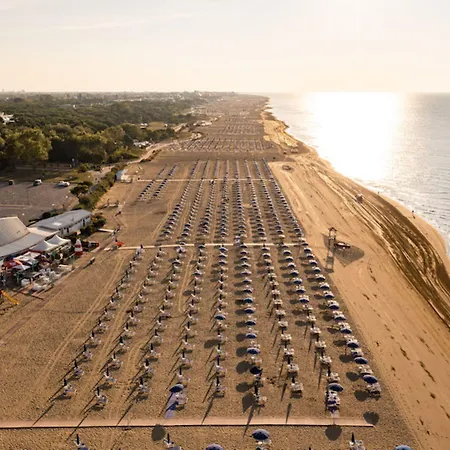 Flat For 6 Guests With Private Garden Appartement *