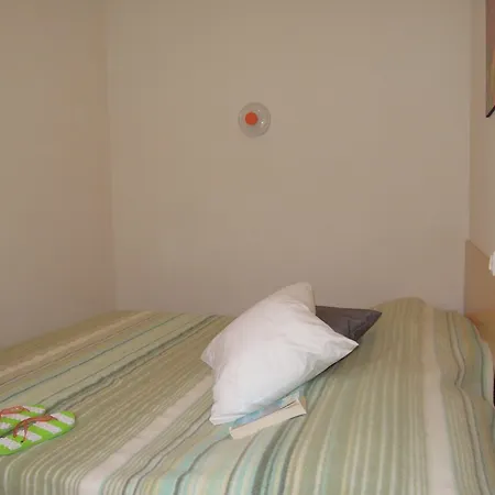 Flat For 6 Guests With Private Garden Appartement Bibione