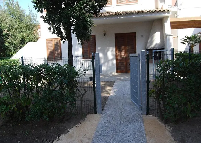 Lejlighed Flat For 6 Guests With Private Garden *