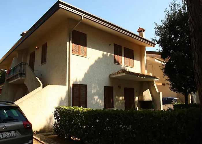 Flat For 6 Guests With Private Garden *