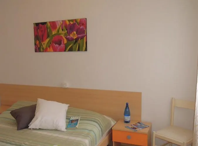 Apartmán Flat For 6 Guests With Private Garden