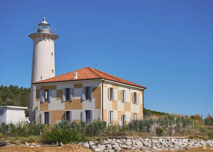 Flat For 6 Guests With Private Garden *